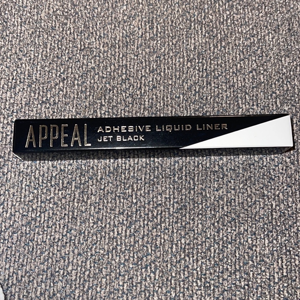 Appeal Cosmetics adhesive liquid liner